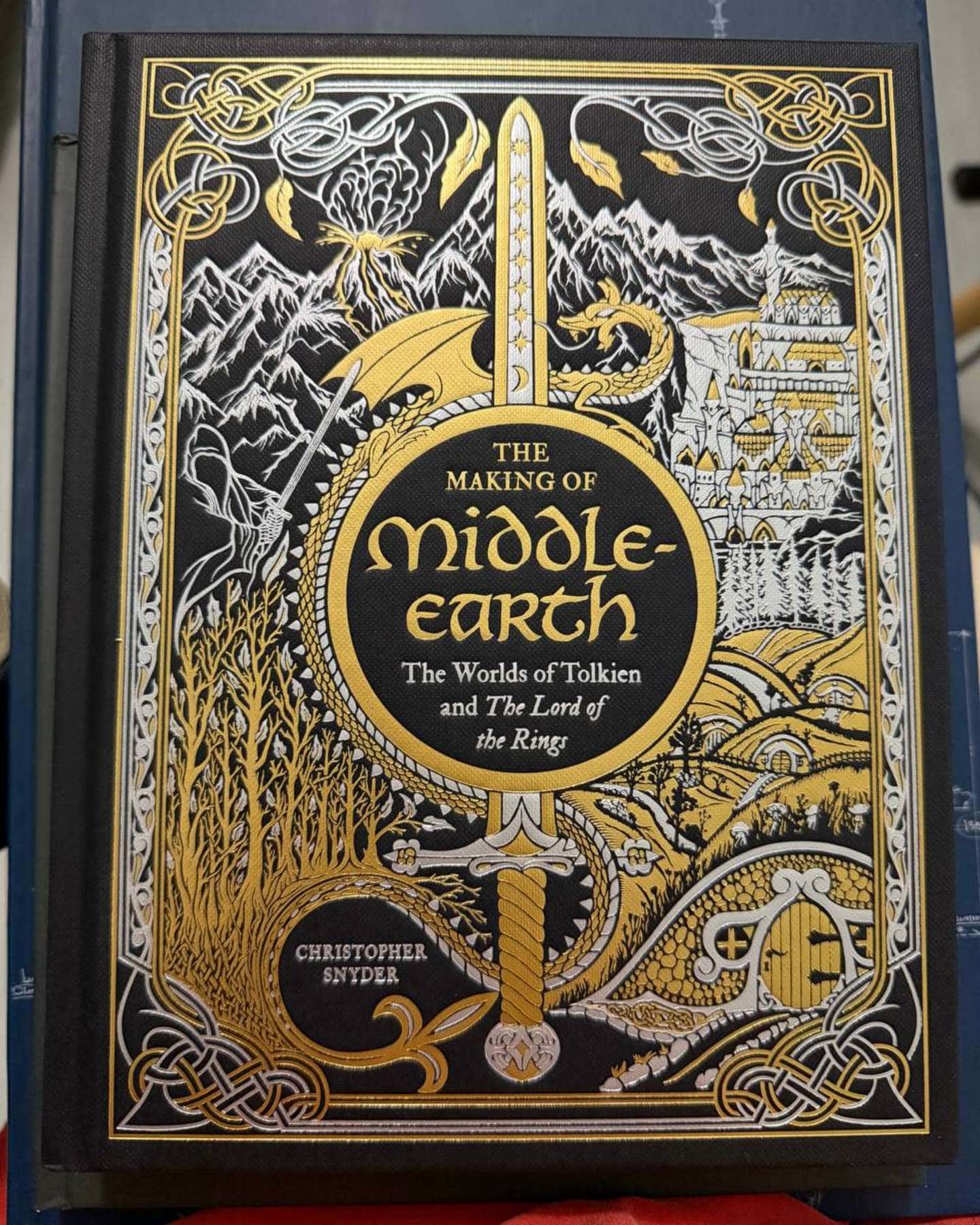 The Making of Middle-Earth-Christopher Snyder