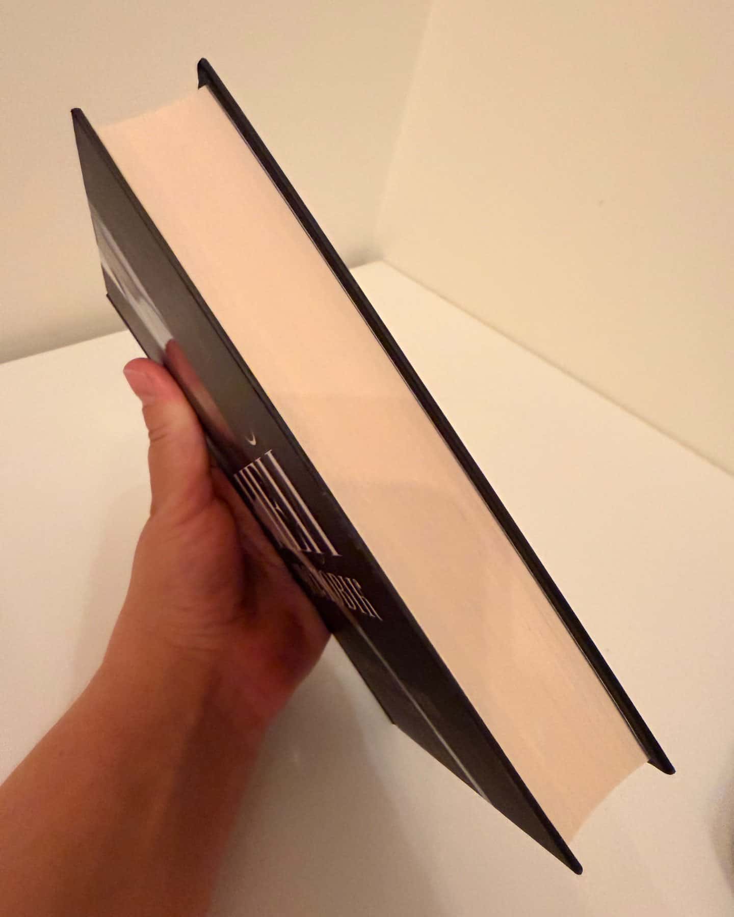 Цей чоловік-Джоді Еллен Малпас