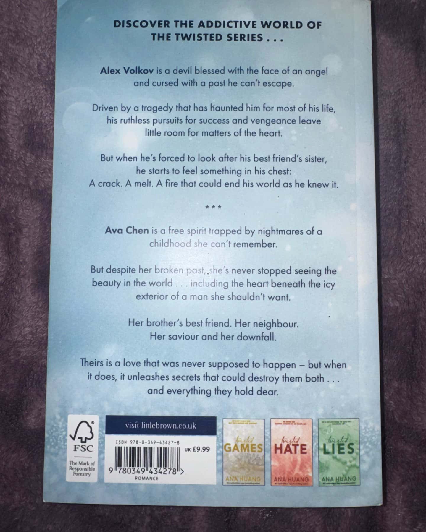 Twisted love-Ana Huang