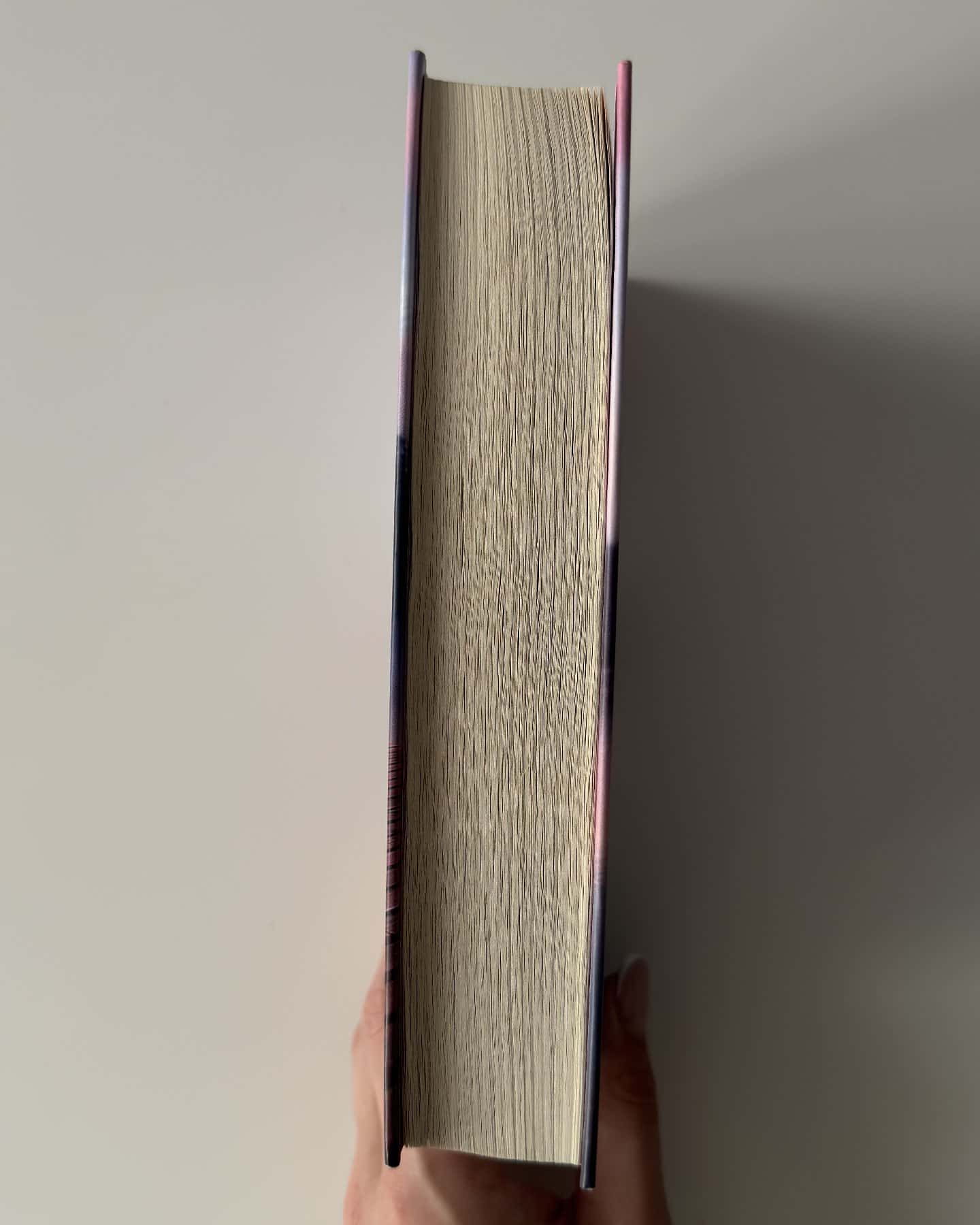 Варіація-Ребекка Яррос