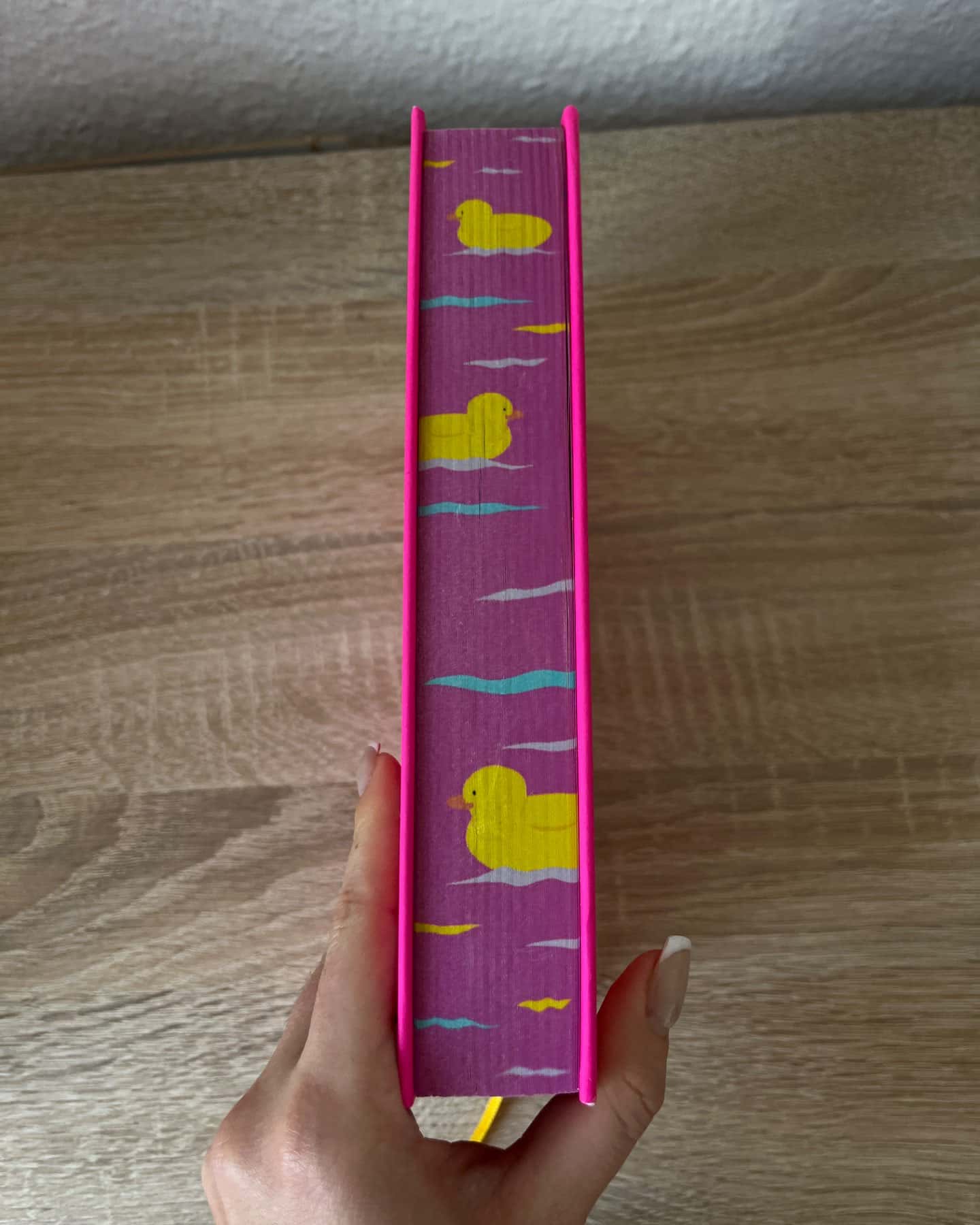 Щасливе місце-Емілі Генрі