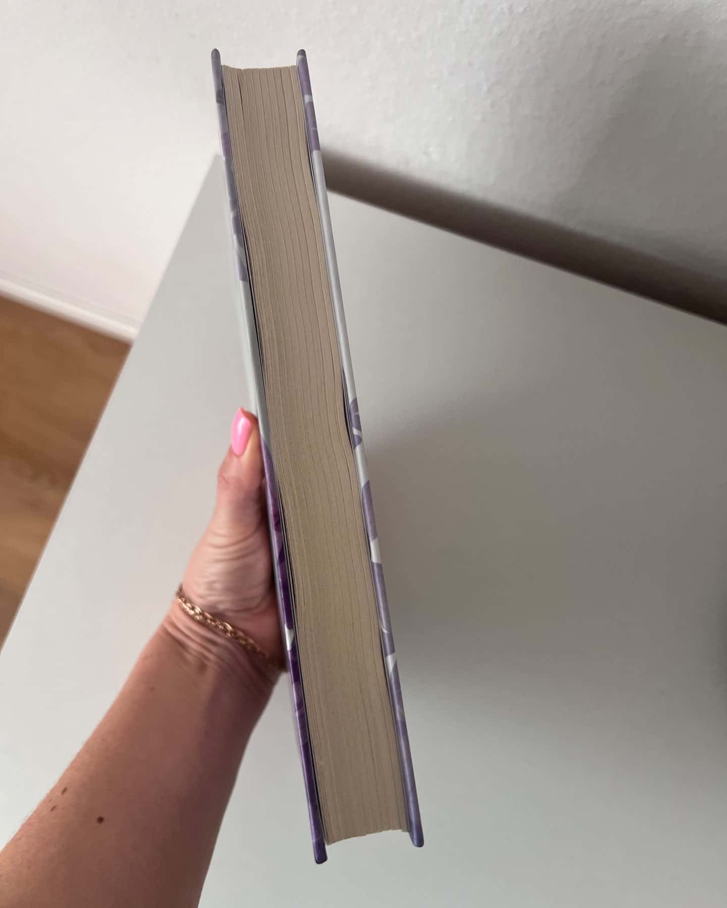 Молода дружина-Саллі Гепворт