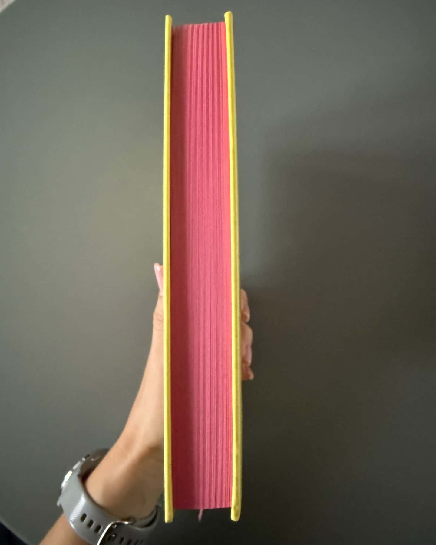 Я рада, що моя мама померла-Дженнет Маккарді