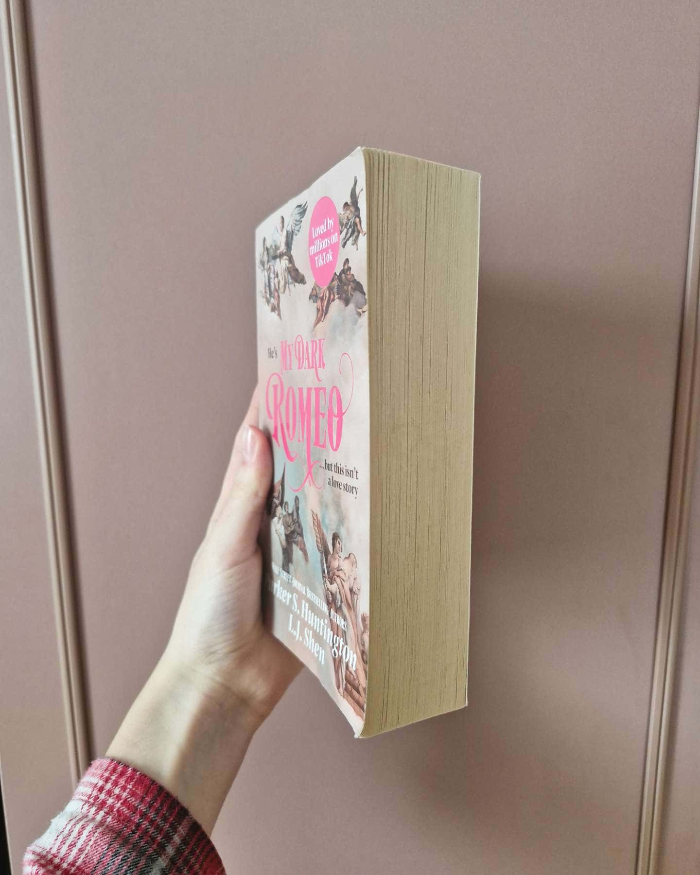 My dark romeo-Л. Дж. Шен, Паркер С. Гантінґтон