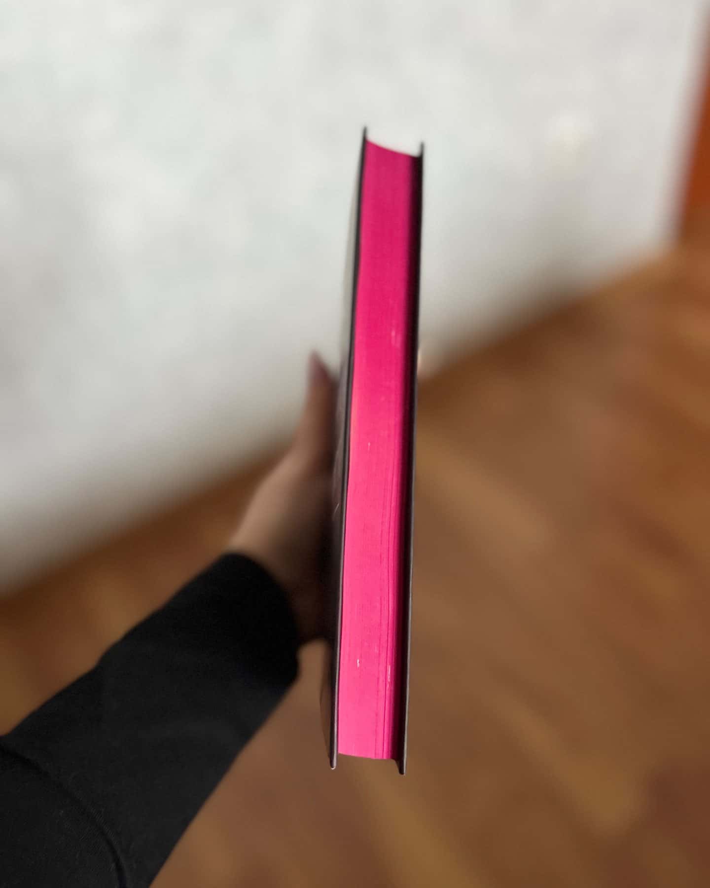 Нотатки ненависті-Ві Кіланд, Пенелопа Уордї