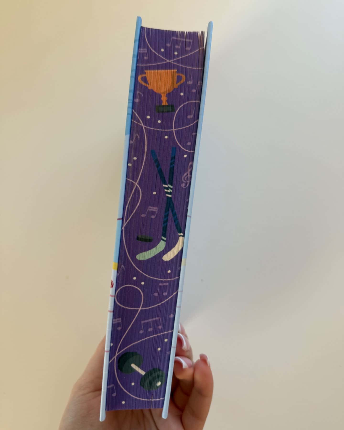 За сіткою-Стефані Арчер