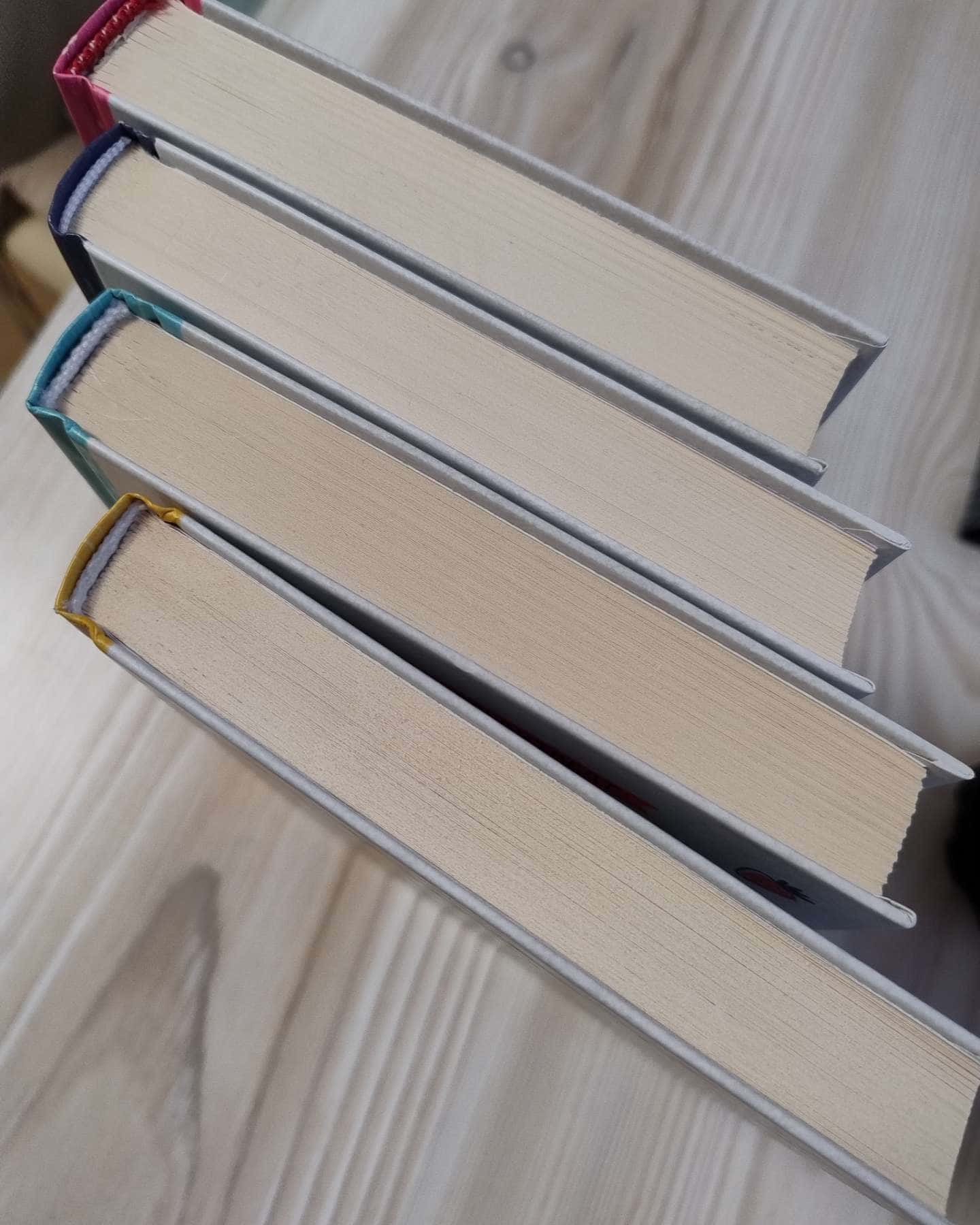 Серія з 4-х книг "Привіт, це я"-Ніна Е.Ґрьонтведт