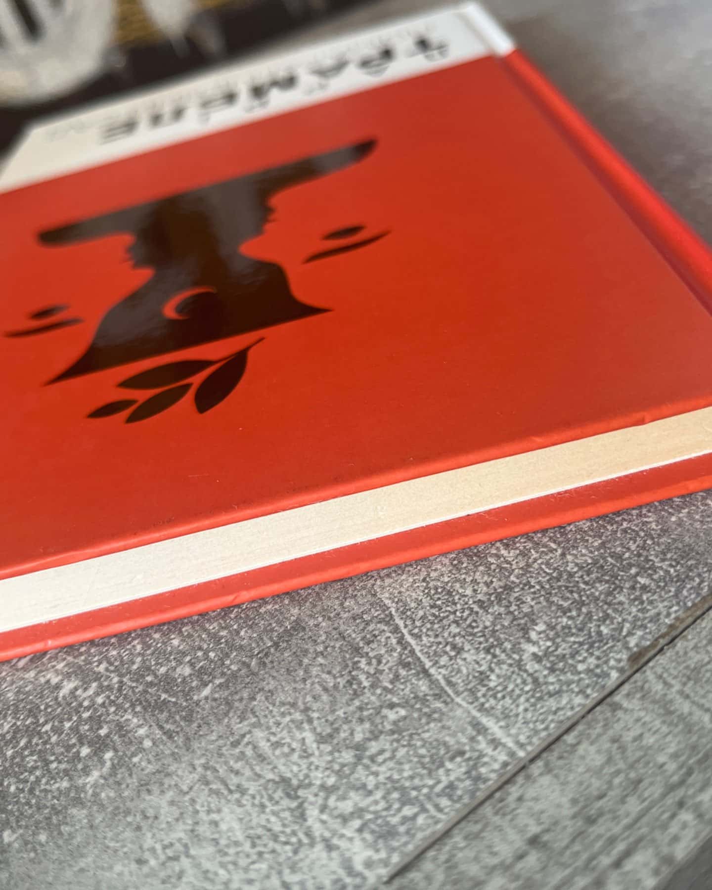 Помаренчевий сад-Ларрі Трамбле