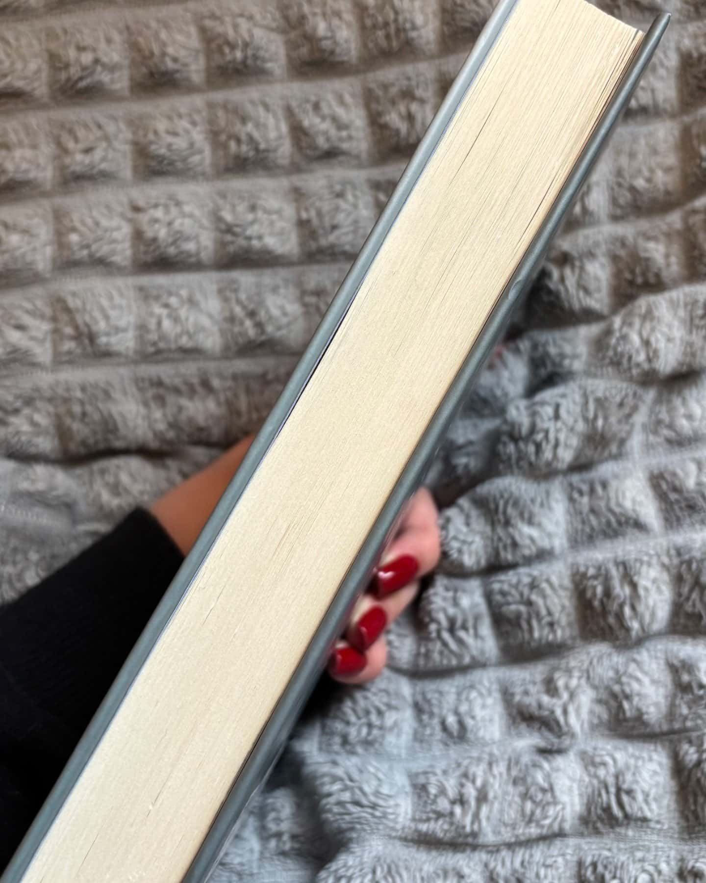 Примарне правління-Мона Кастен