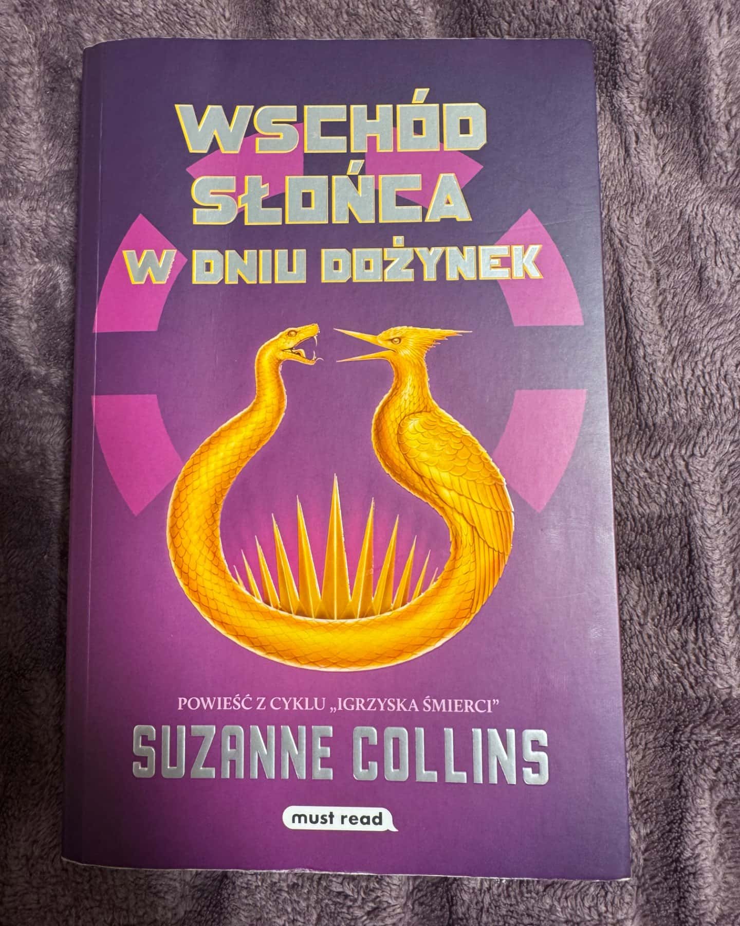 Wschód słońca w dniu dożynek-Suzanne Collins