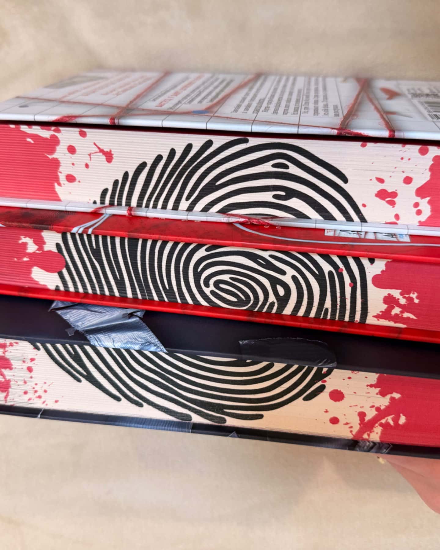 Посібник з убивства для хорошої дівчинки, Ні жива ні мертва, Хороша дівчинка, зіпсована кров-Голлі Джексон