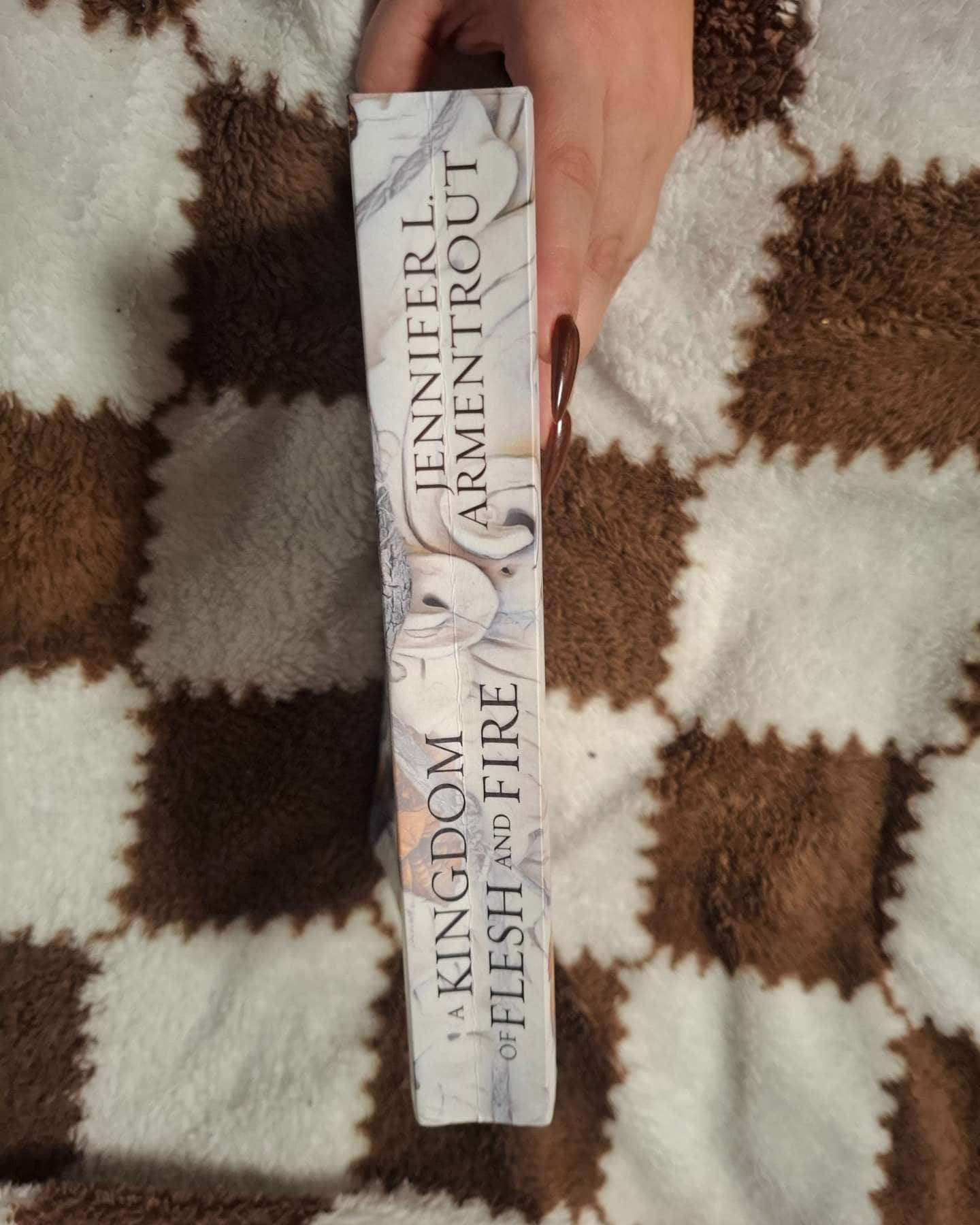 Корлівство Плоті і Вогню-Дженніфер Л. Арментраут